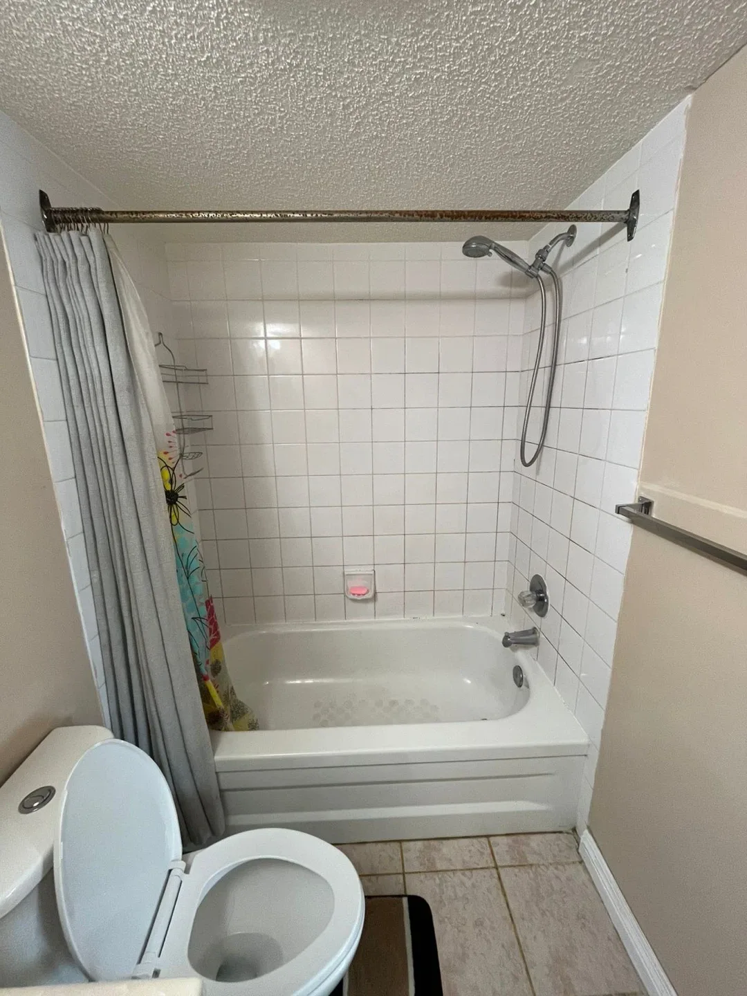 Fully furnished large room image indicator(4)