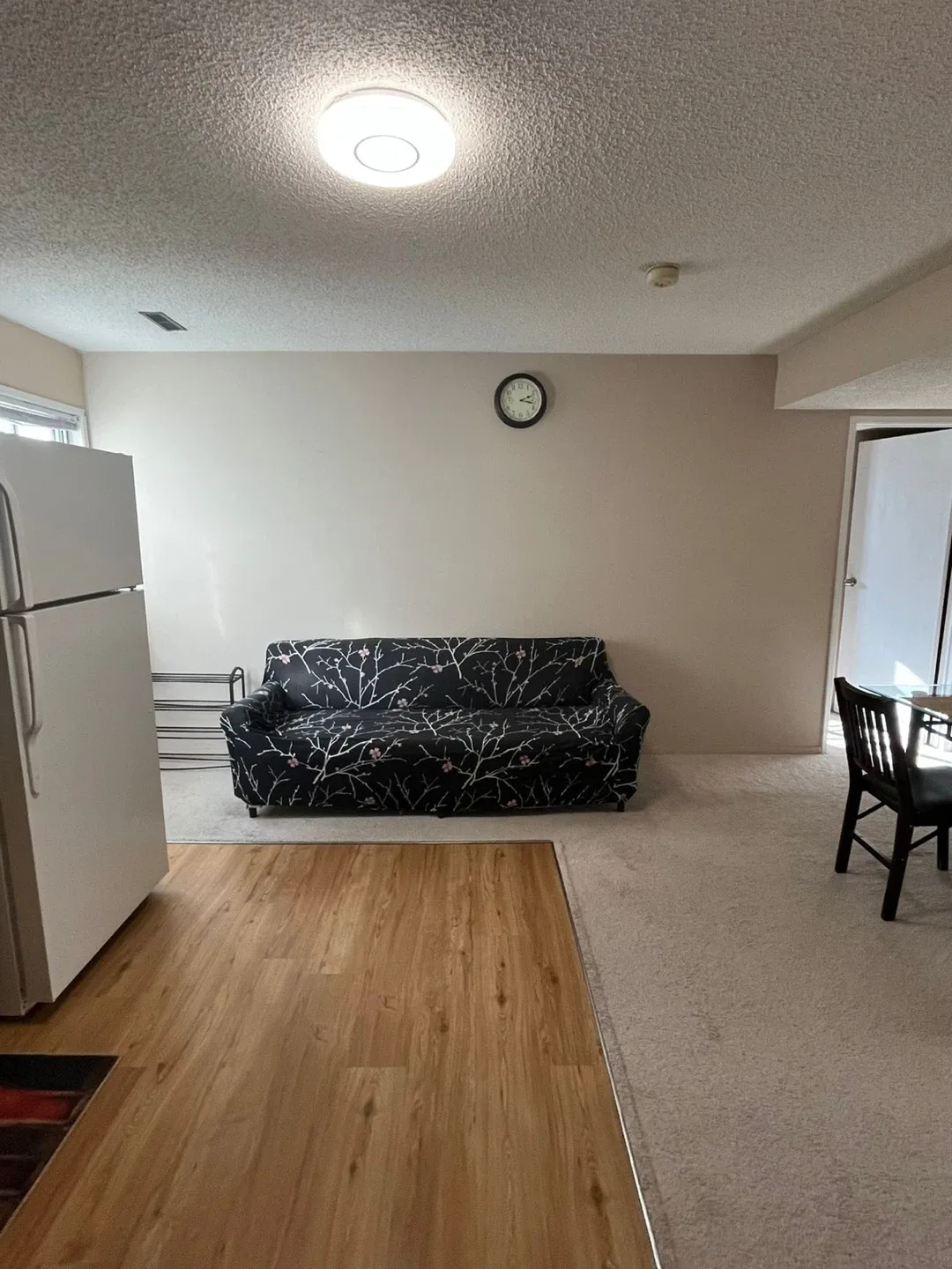 Fully furnished large room image indicator(7)