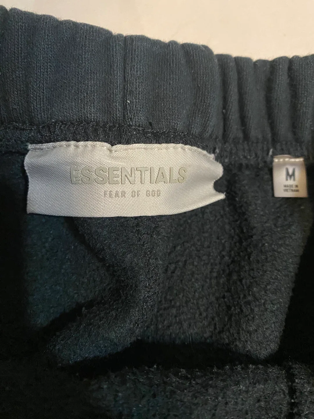 (SALE) Black Essentials Shorts image indicator(3)