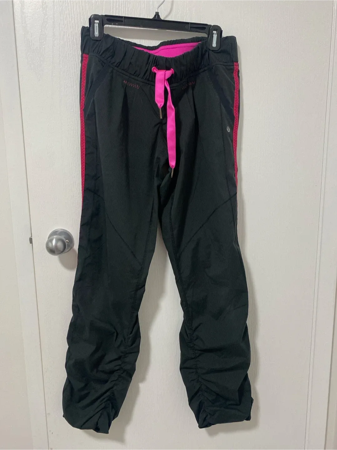 Lululemon Black/Pink Track Pants size 8