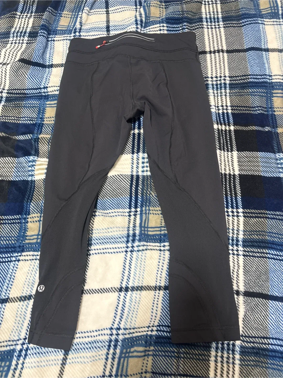 Lululemon Grey Leggings, Size 6 image indicator(2)