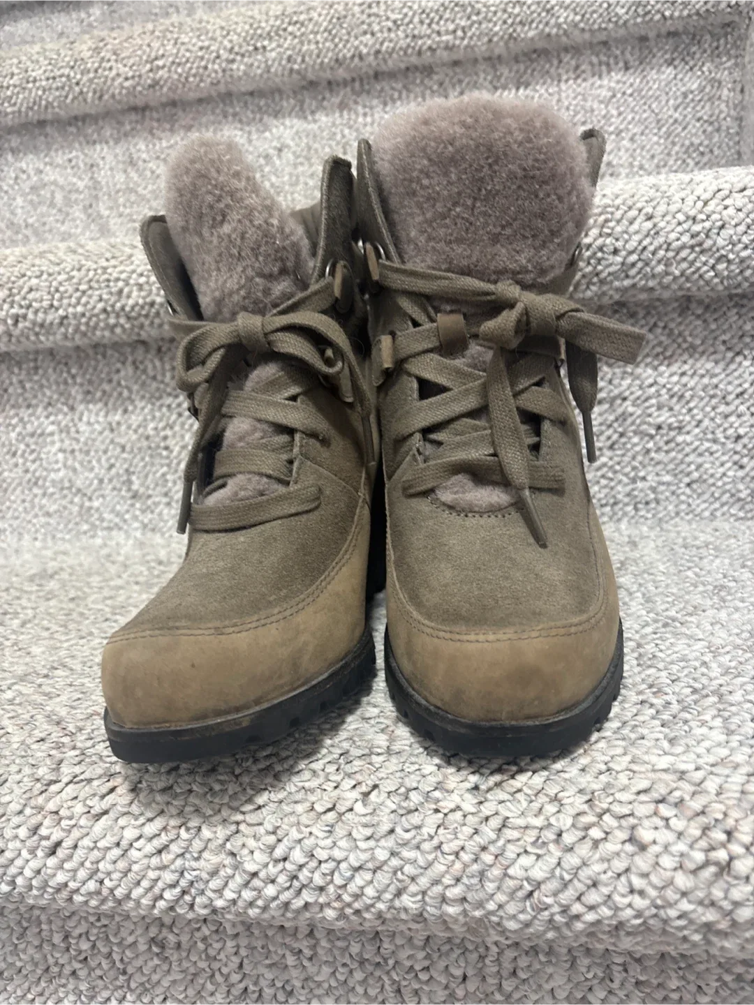 UGG Waterproof Wedge Boots, Size 7.5 image indicator(3)