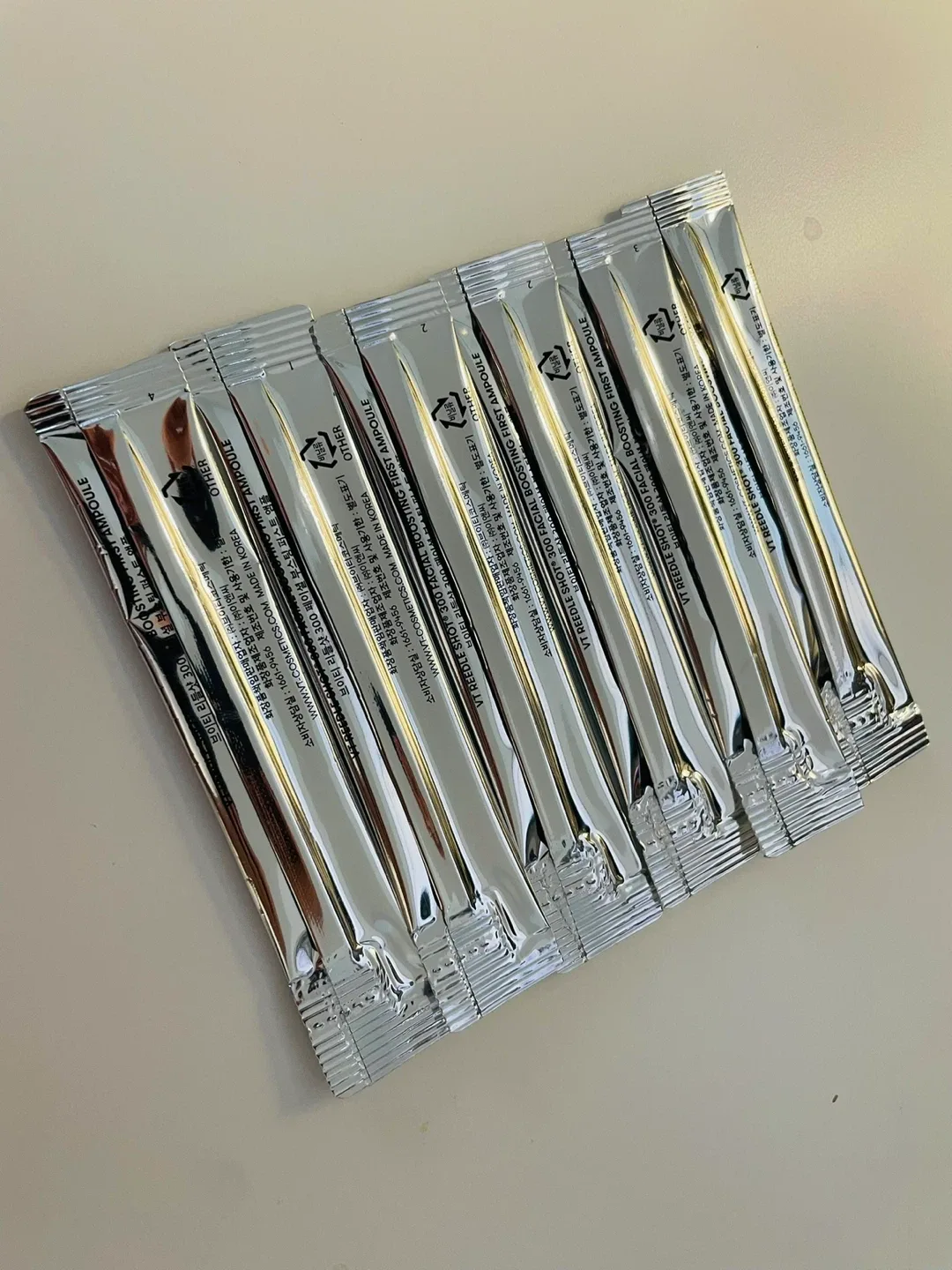 VT Cica Reedle Shot 300 Facial Ampoule image indicator(2)