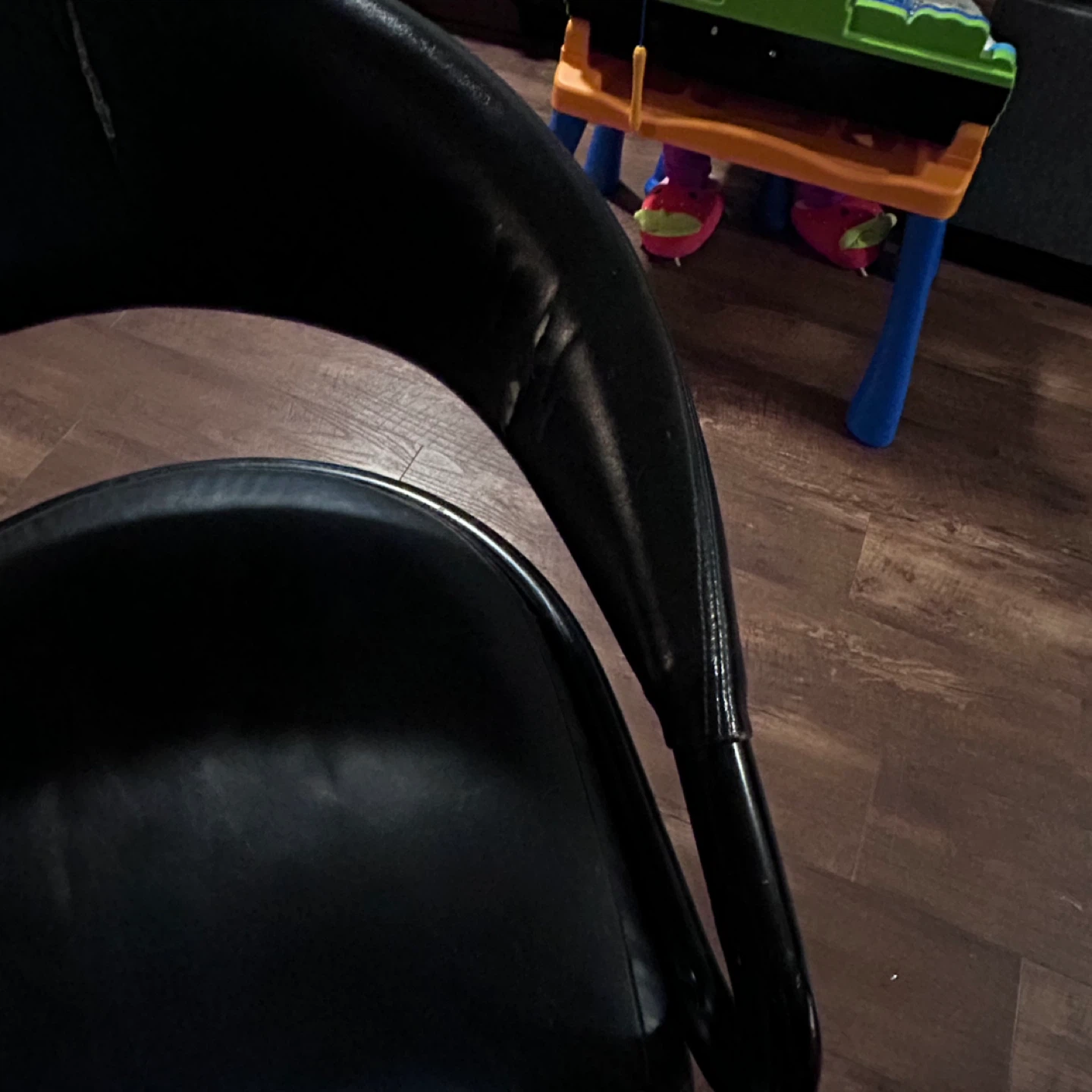 Black Swivel Salon Chair - photo 4