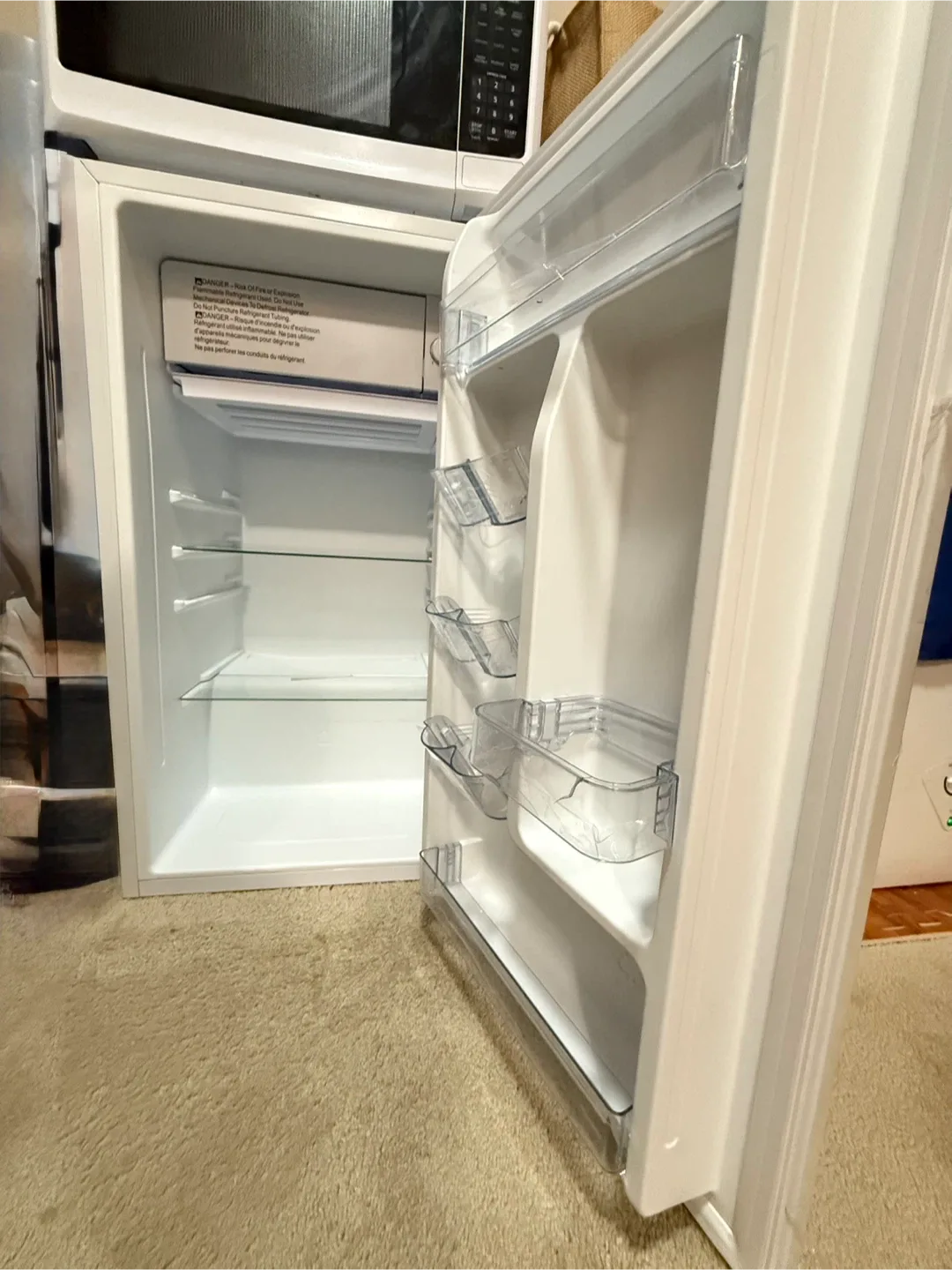 Hamilton Beach White Mini Fridge image indicator(4)