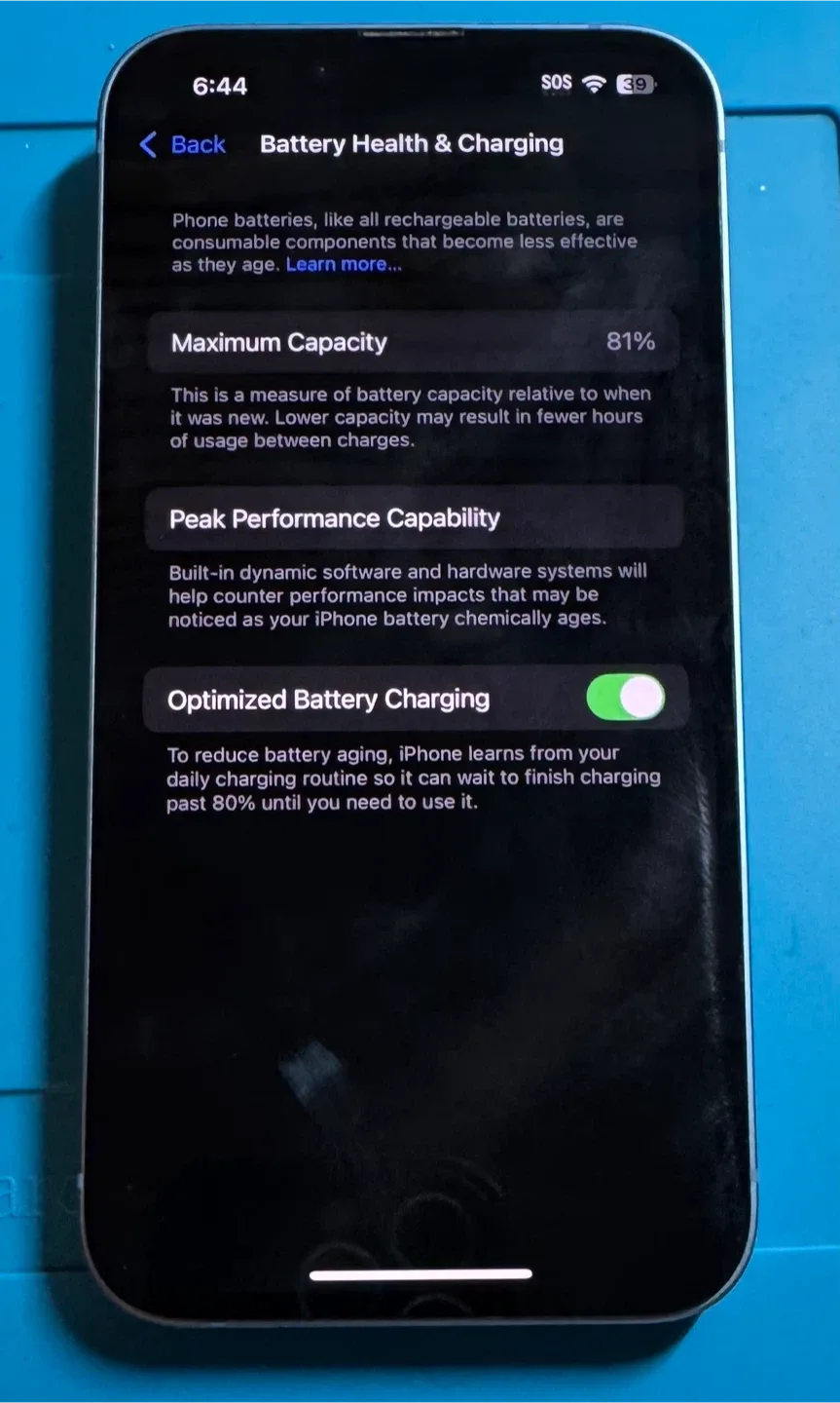 Apple iPhone 14 - Light Blue