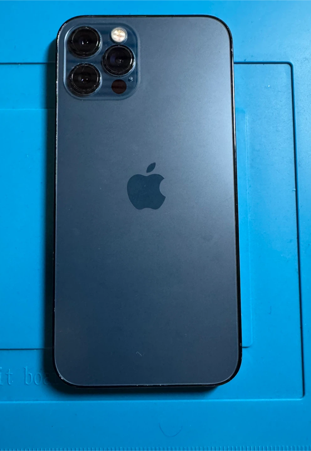 iPhone 12 Pro - 100% Battery Health - photo 3