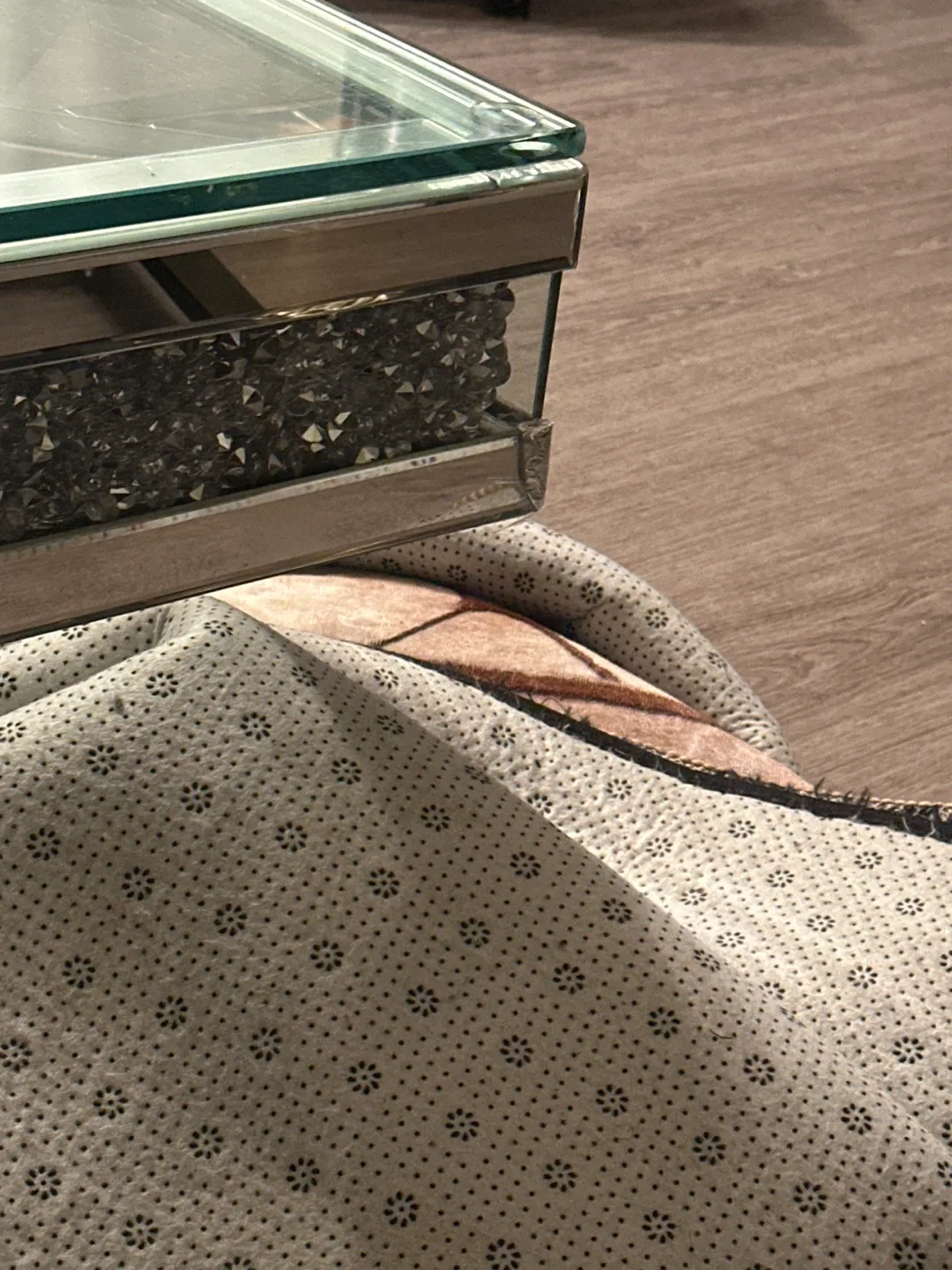 Silver Metal Diamond Look Coffee Table image indicator(5)