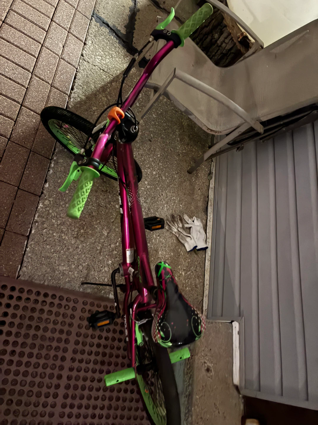 Pink and Green Kids Bike - photo 4