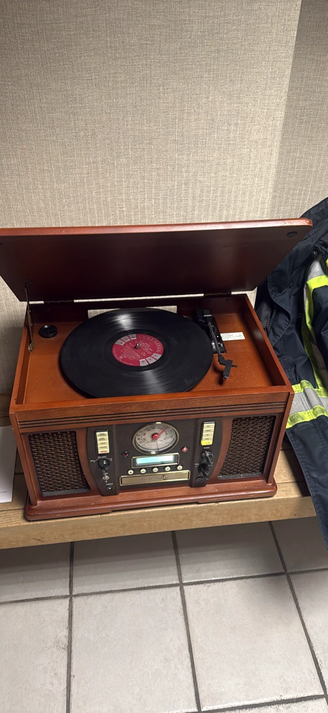 Victrola Nostalgic 6-in-1 Turntable