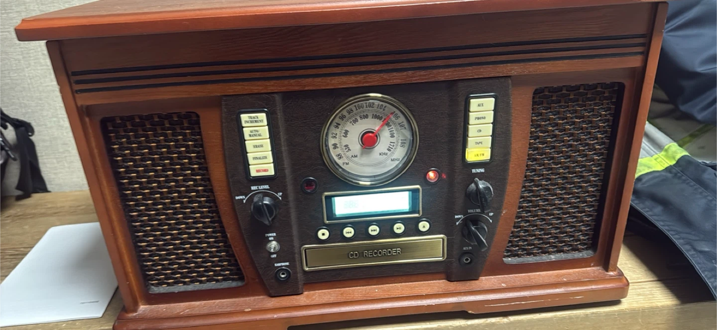 Victrola Nostalgic 6-in-1 Turntable - photo 2