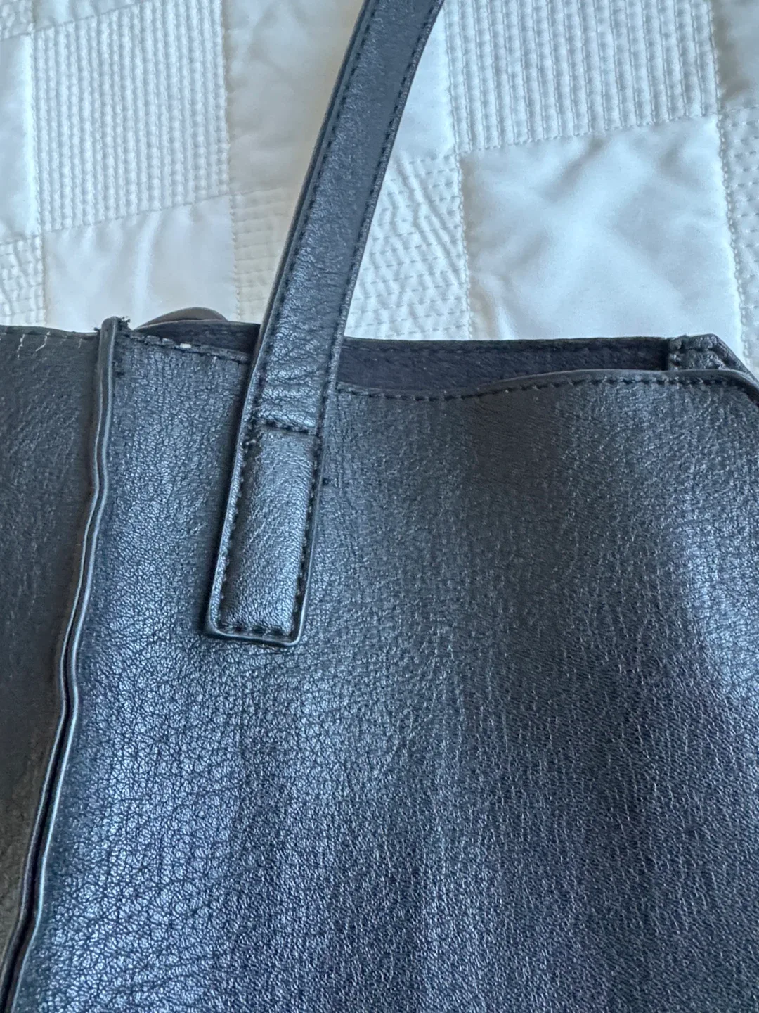 Pixie Mood Black Tote Bag image indicator(3)