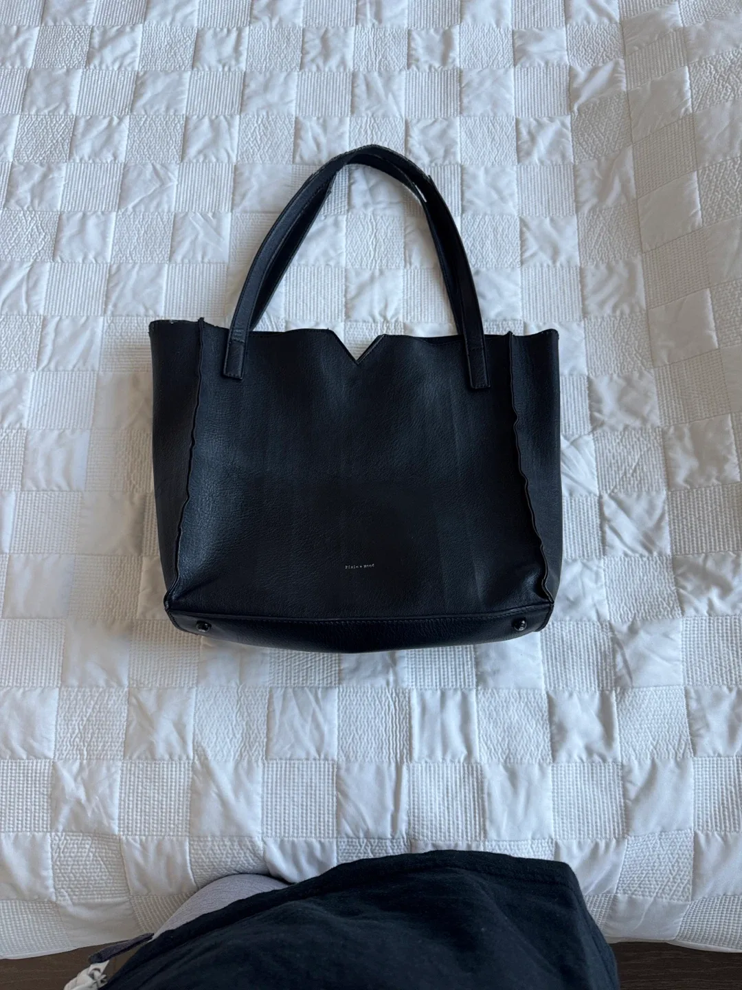 Pixie Mood Black Tote Bag image indicator(5)