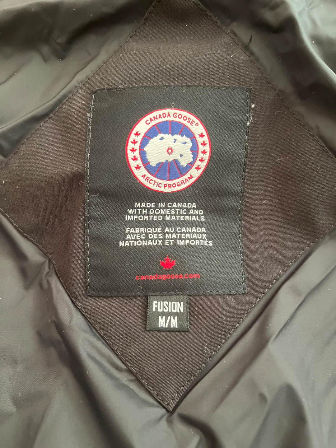 Used like new Canada Goose Fusion Fit Parka - Size M for women - photo 2