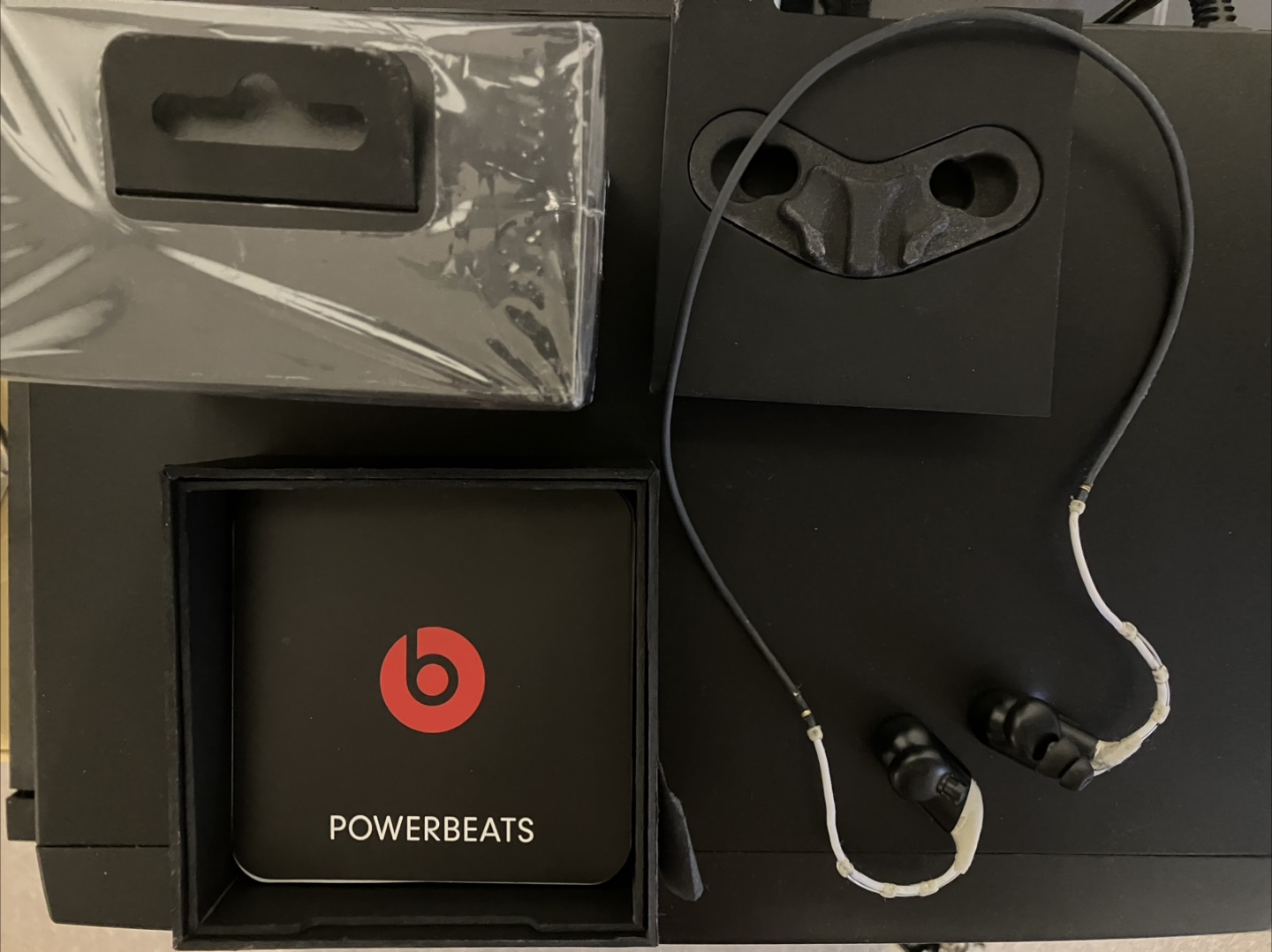 Powerbeats Earbud by Dr. Dre works AS IS