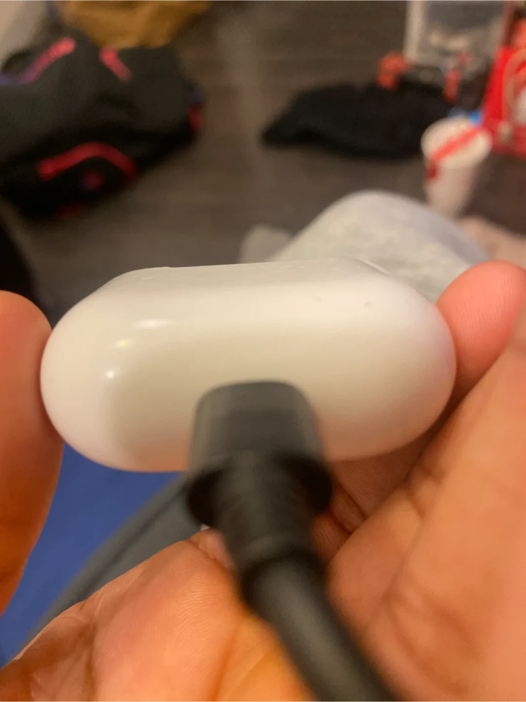 Apple AirPods Pro White image indicator(3)