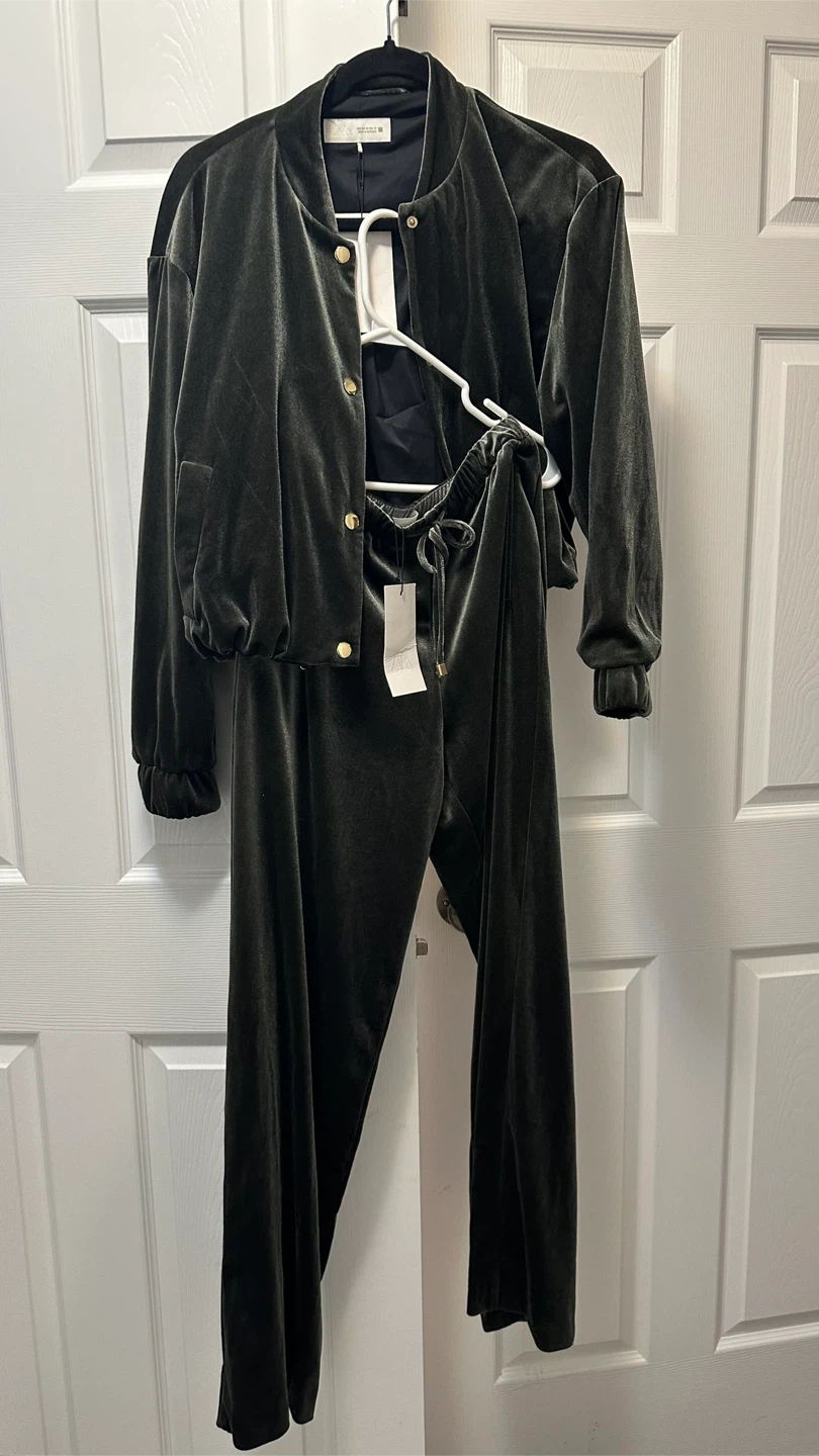 Zara Velvet Tracksuit - Olive Green - photo 2