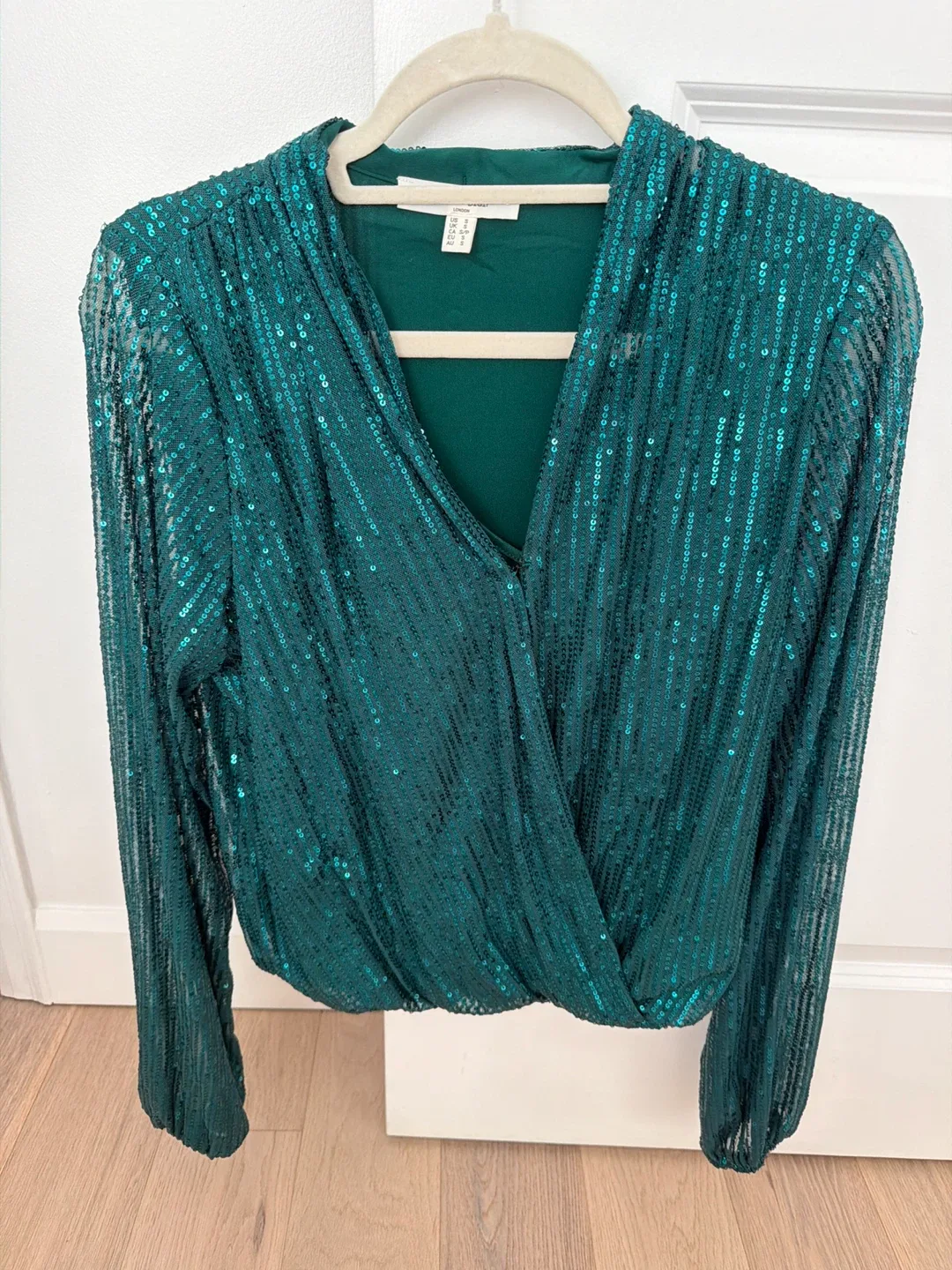 Emerald green top size S.