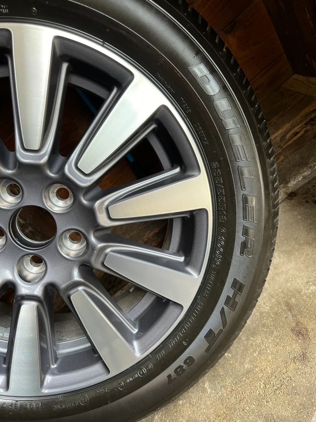 235/55R18 Bridgestone Dueler H/T 687 Tire on OEM Rim (1 TIRE!!!) - photo 2