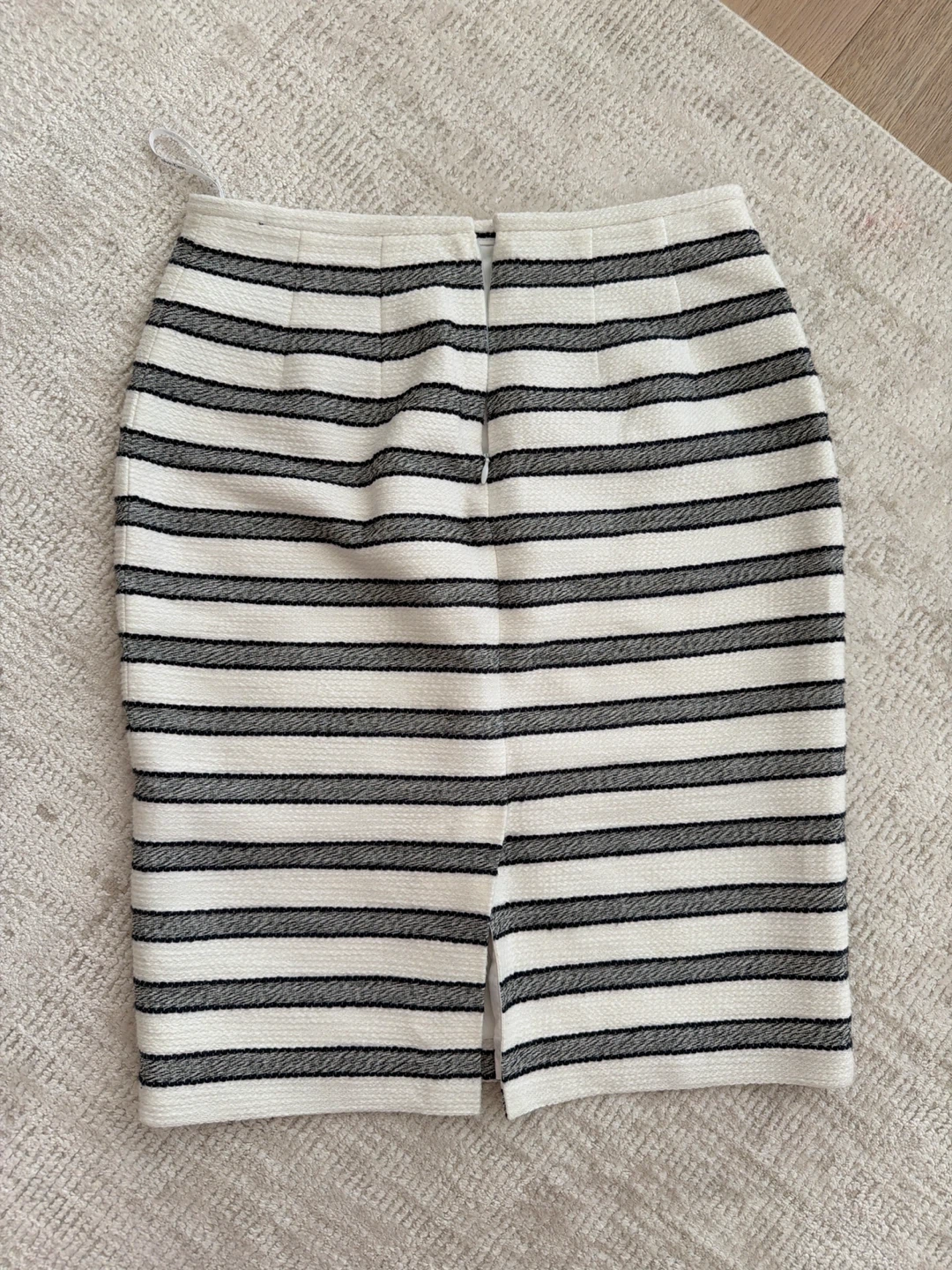 Calvin Klein Striped Skirt - Size 4 - photo 4