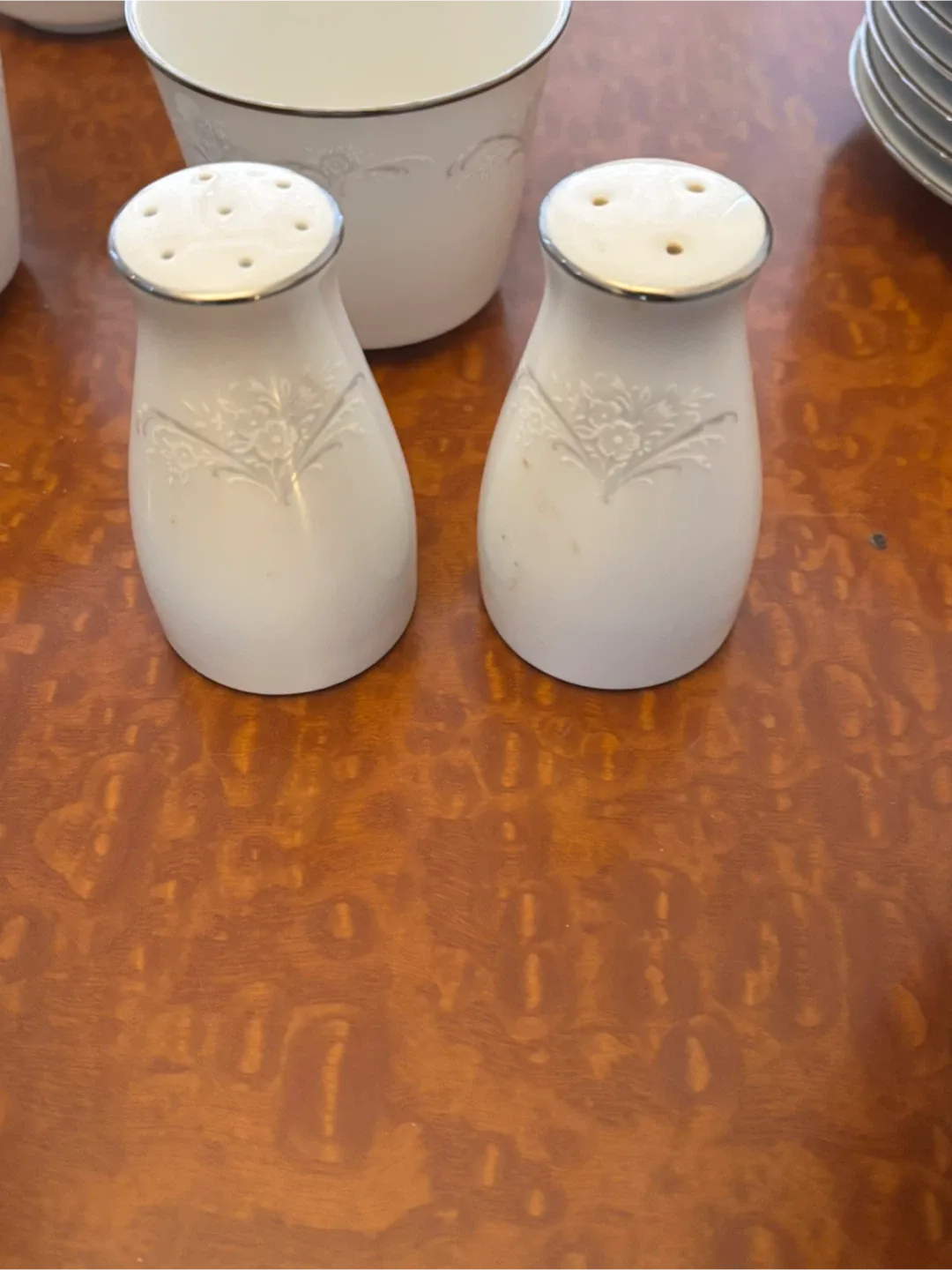 Noritake Casablanca China Set- 65 Pieces image indicator(6)