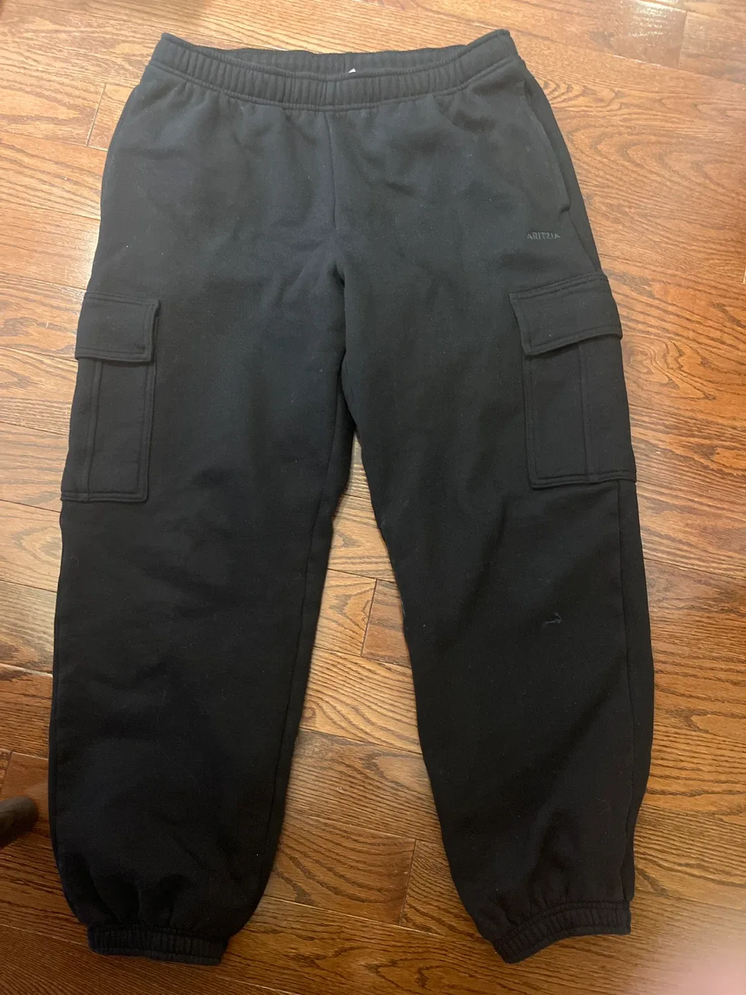 Aritzia Sweatfleece Mega Cargo Pants - Size L
