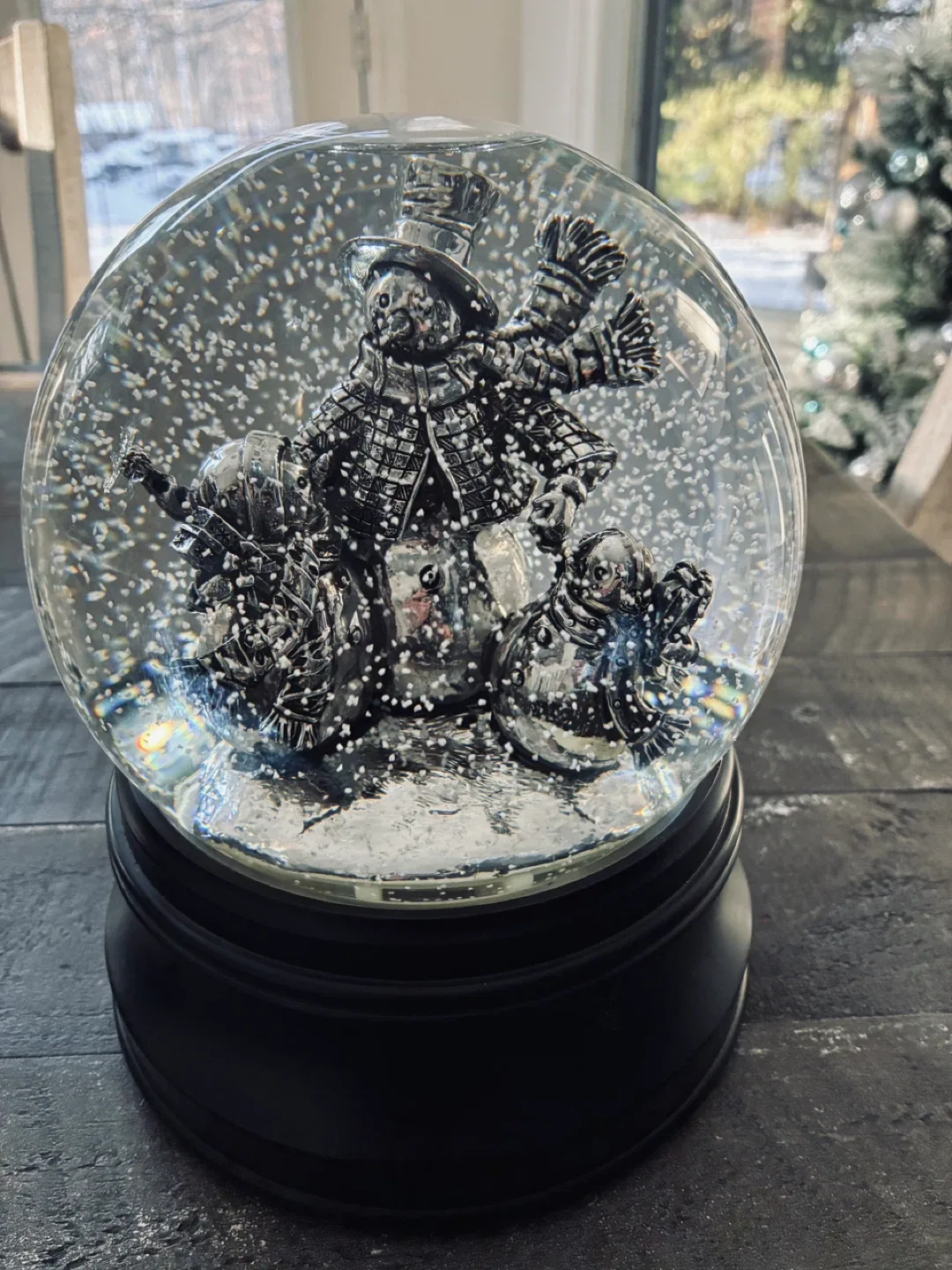 Snowman light up Christmas snow globe - battery operated