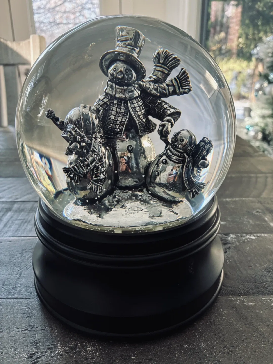 Snowman light up Christmas snow globe - battery operated image indicator(2)