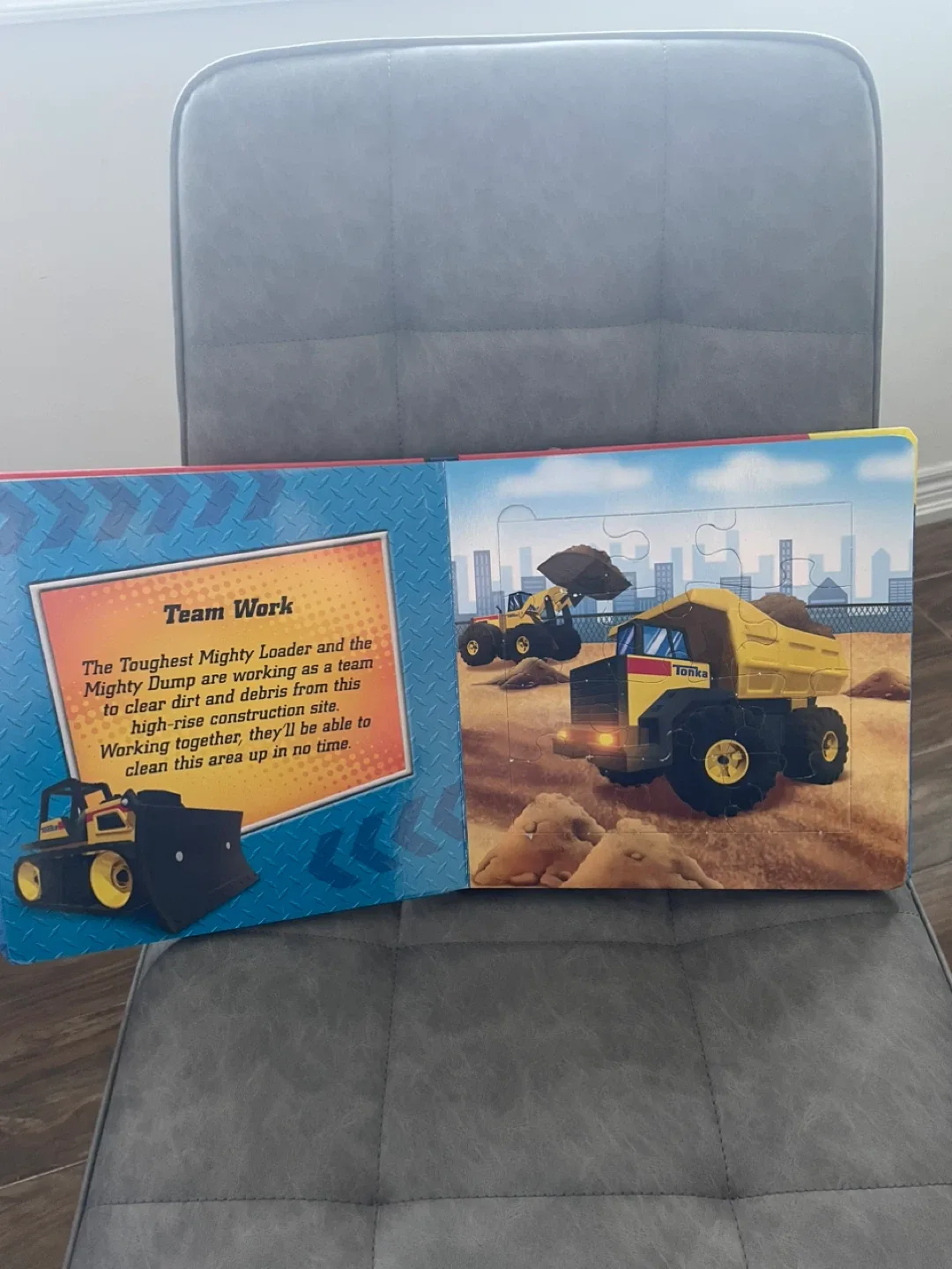 Tonka Trucks My First Puzzle Book image indicator(3)