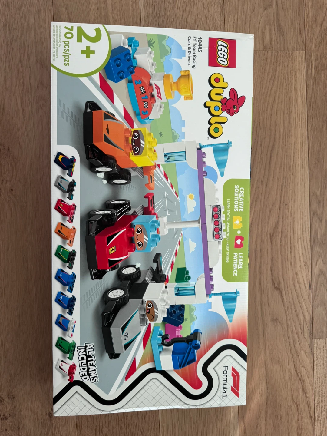 LEGO Duplo F1 Team Race Cars & Drivers Set - New! - photo 2