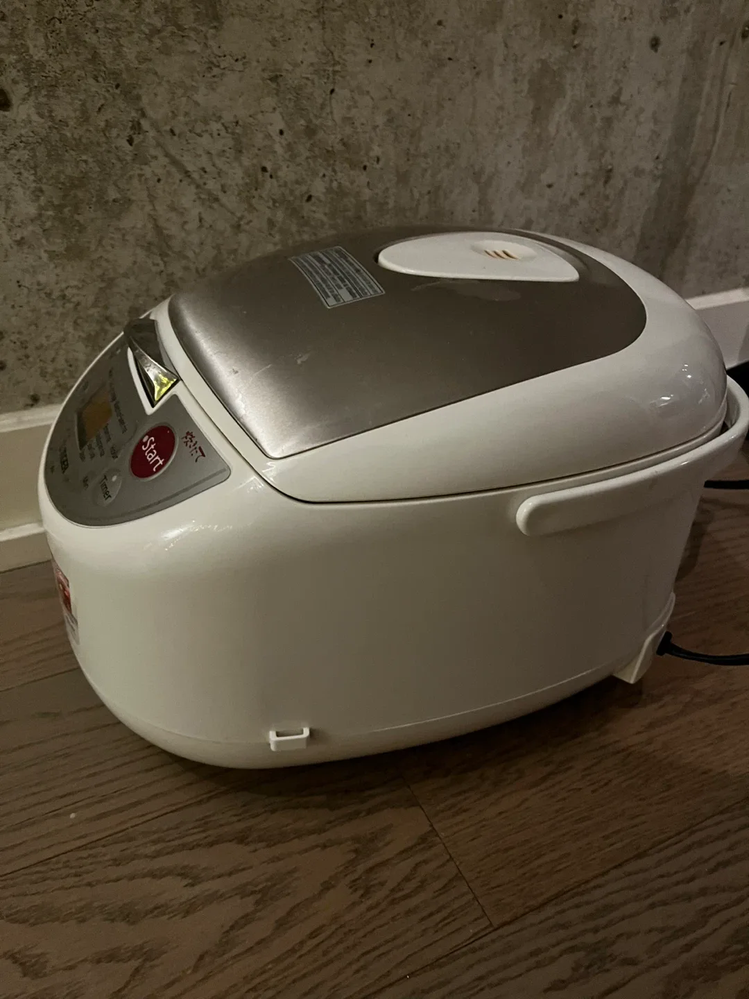 Tiger JBA Electric Rice Cooker/Warmer image indicator(3)
