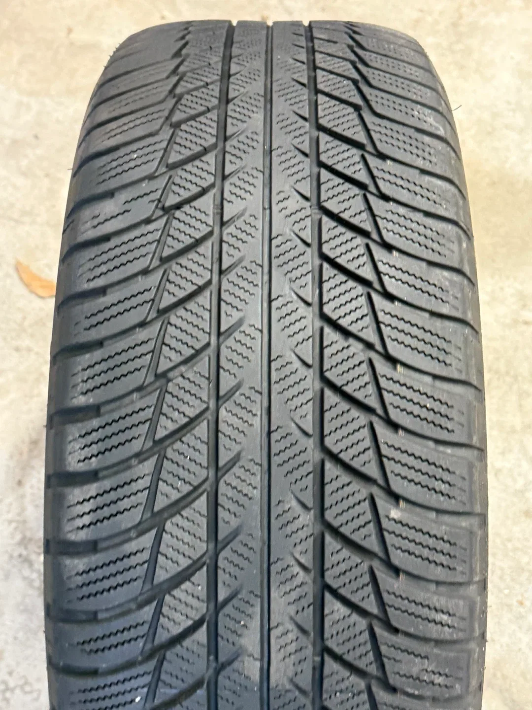 Lexus Wheel with Bridgestone Blizzak LM001 Tire 225/50R18 image indicator(5)