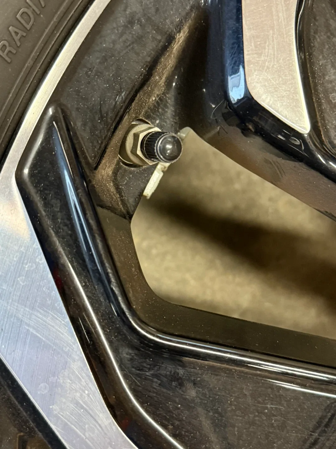 Lexus Wheel with Bridgestone Blizzak LM001 Tire 225/50R18 image indicator(7)