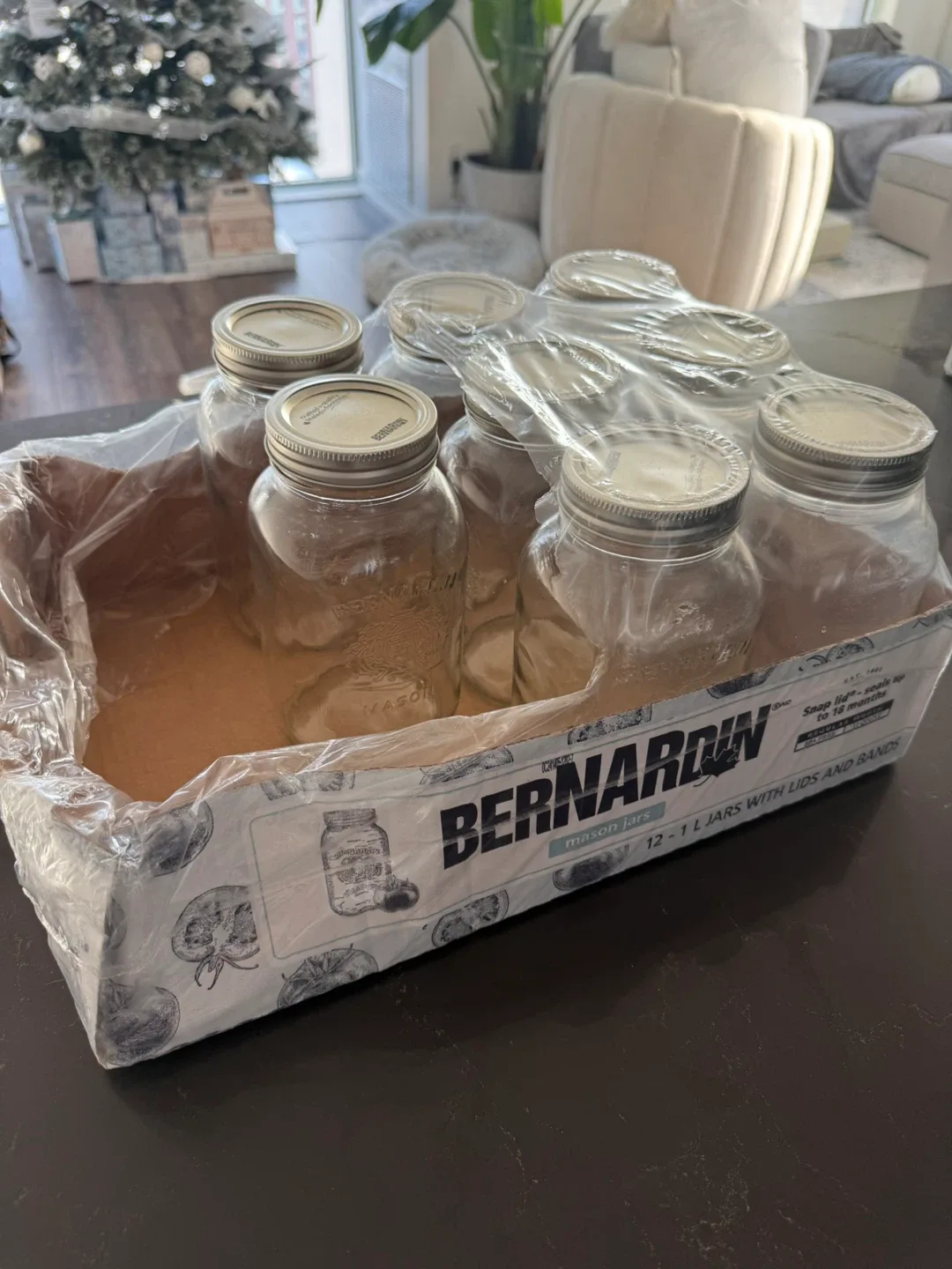 8 New Bernardin 1L Mason Jars