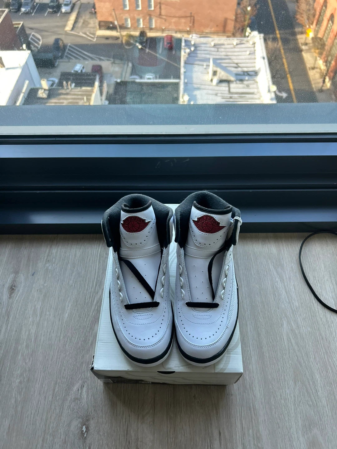 Air Jordan 2 Retro White/Varsity Red - photo 3