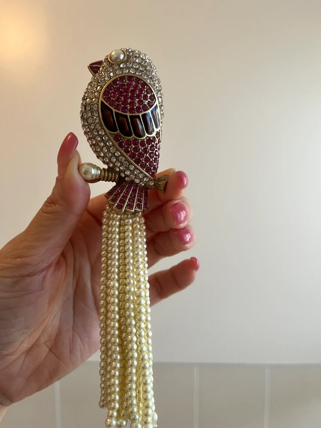 Bird Brooch with Pearl Tassels image indicator(3)