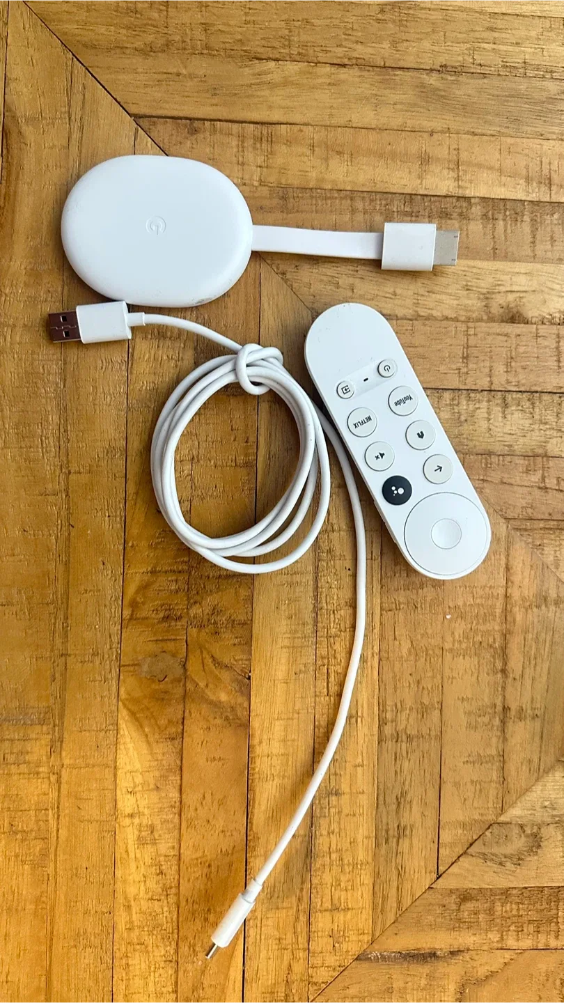 Google Chromecast with Google TV image indicator(2)