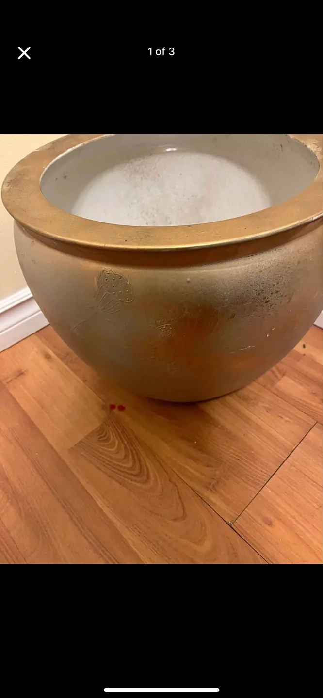 Gold Trimmed Planter ceramic