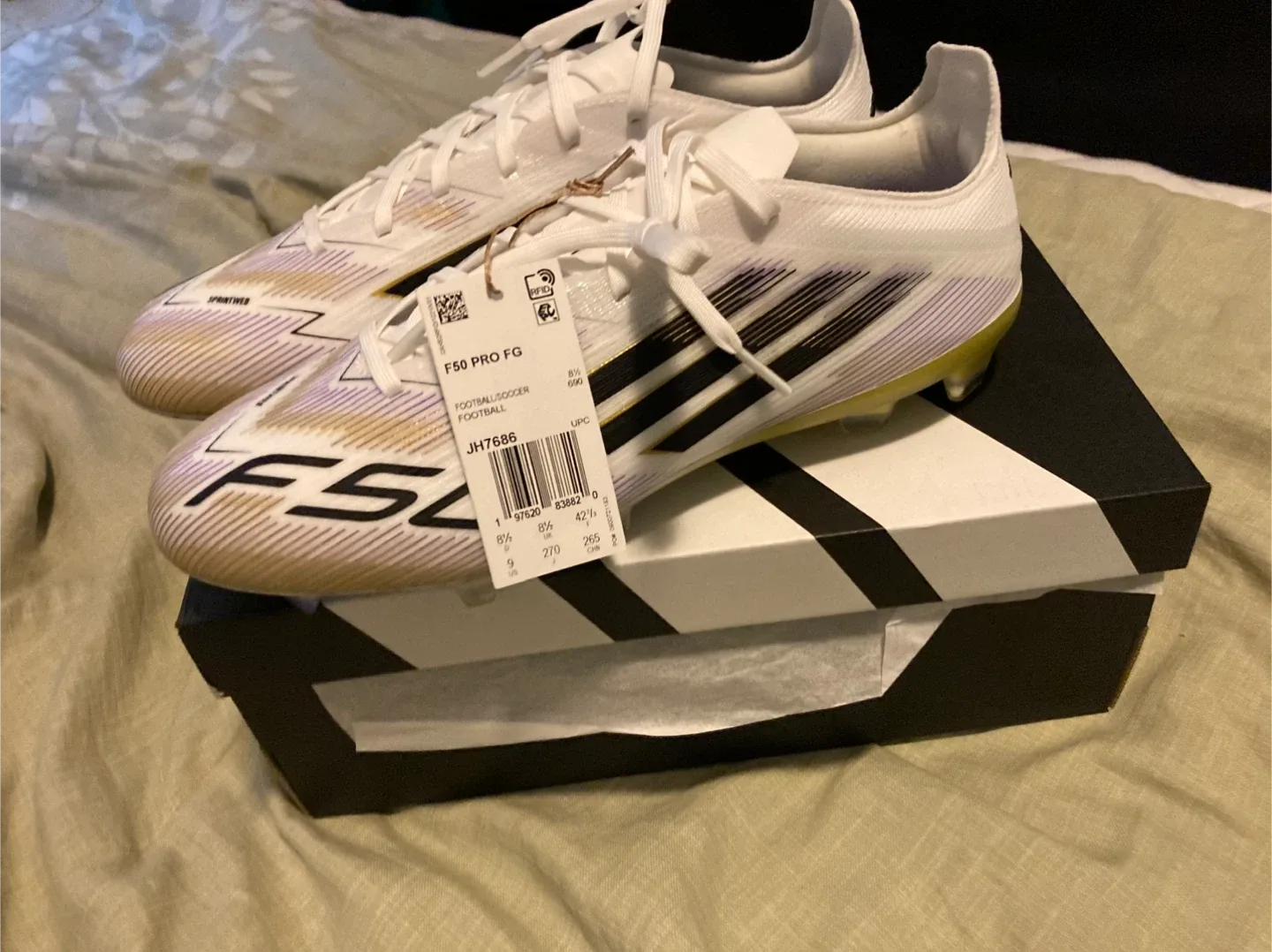 Adidas f50 Brand new size 9 Mens or 10.5 Women’s