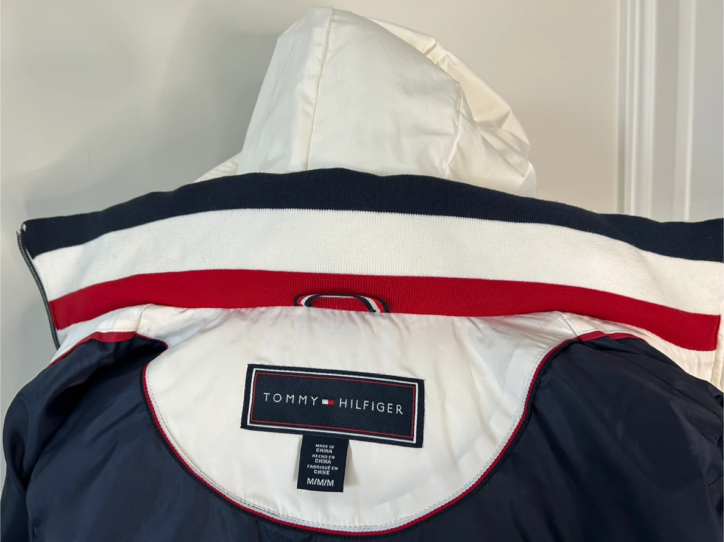 NEW with TAG - Tommy Hilfiger White Puffer Coat - Size M - photo 2