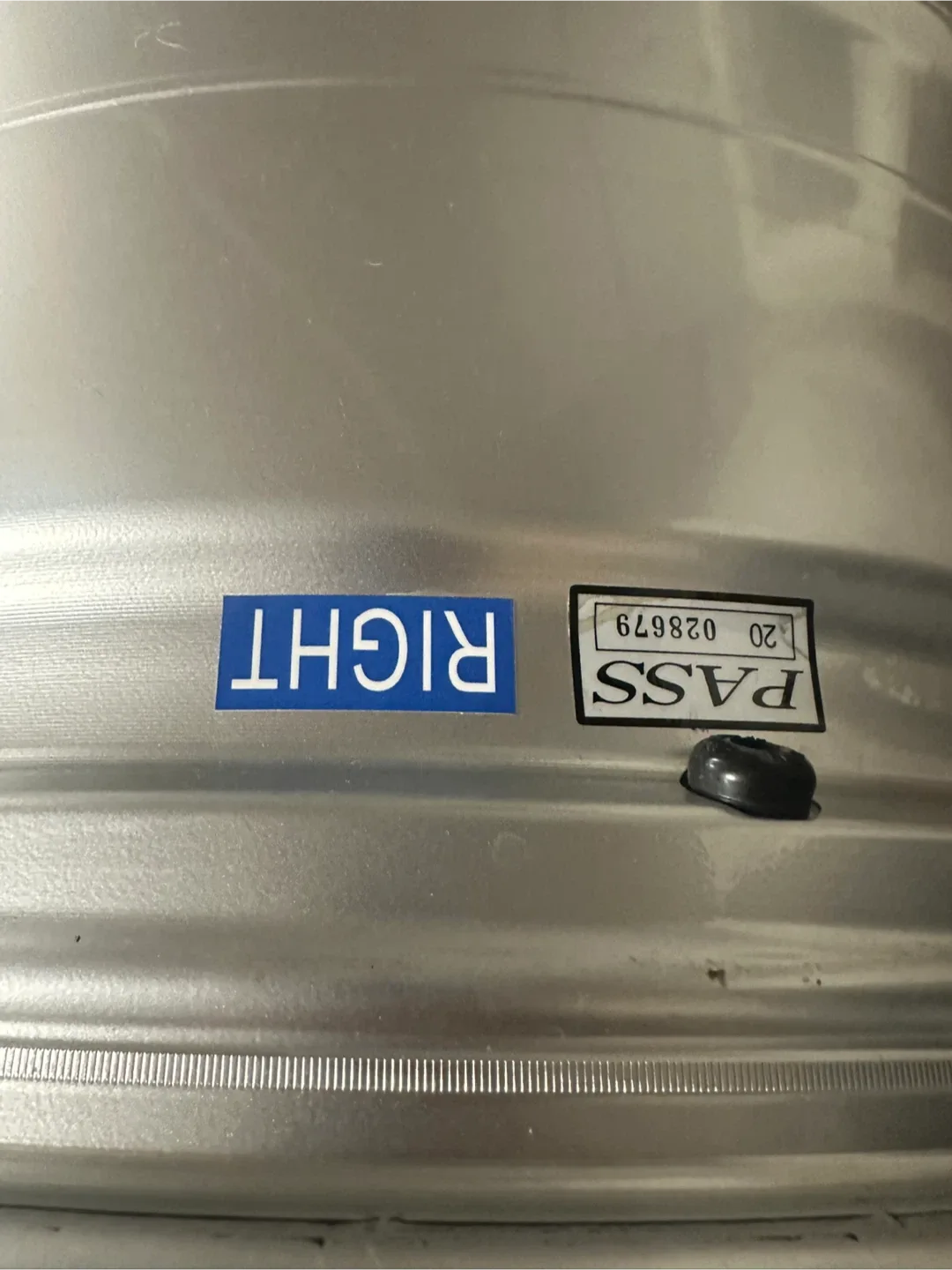 VOSSEN HYDROFORGED Silver Wheels - 20 image indicator(3)