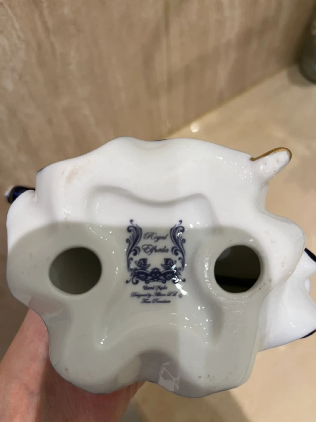 Hand Made Porcelain Figurine image indicator(4)