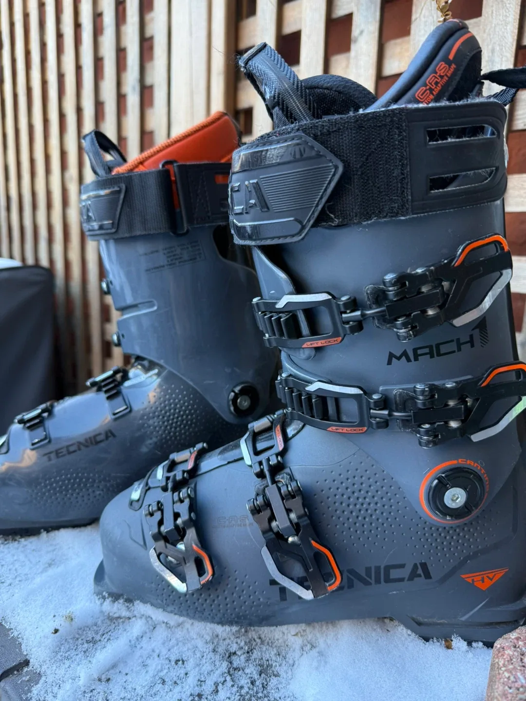 Tecnica Mach1 MV 27.5 Ski Boots