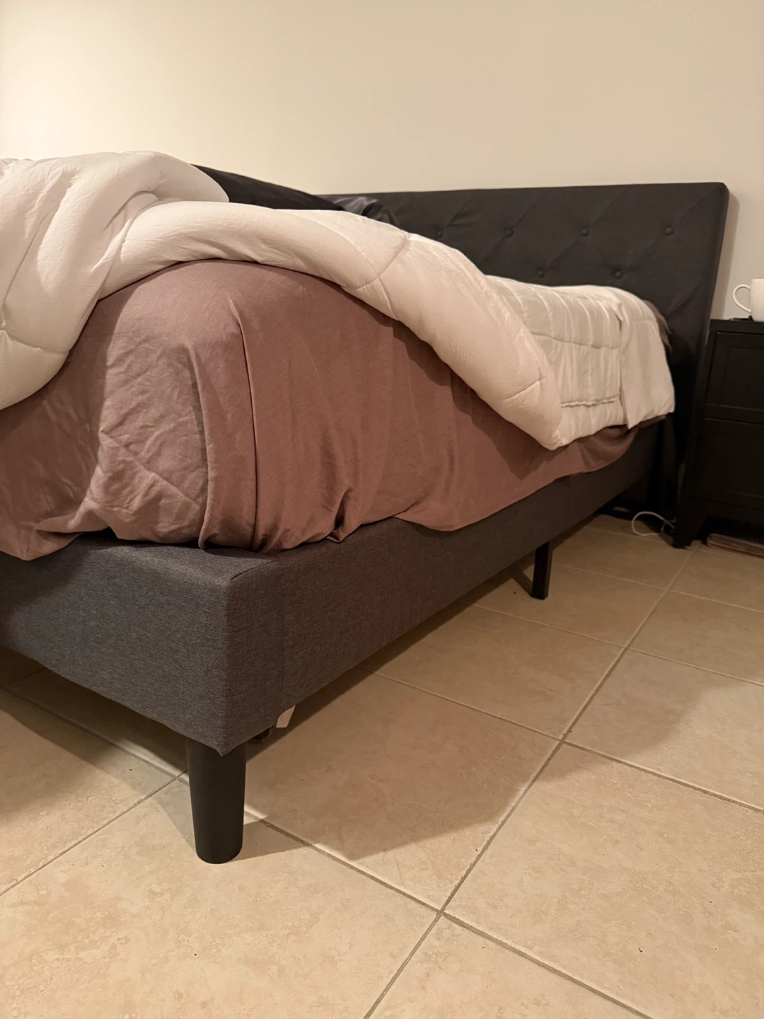 Gray Tufted Upholstered Queen Bed Frame - photo 2