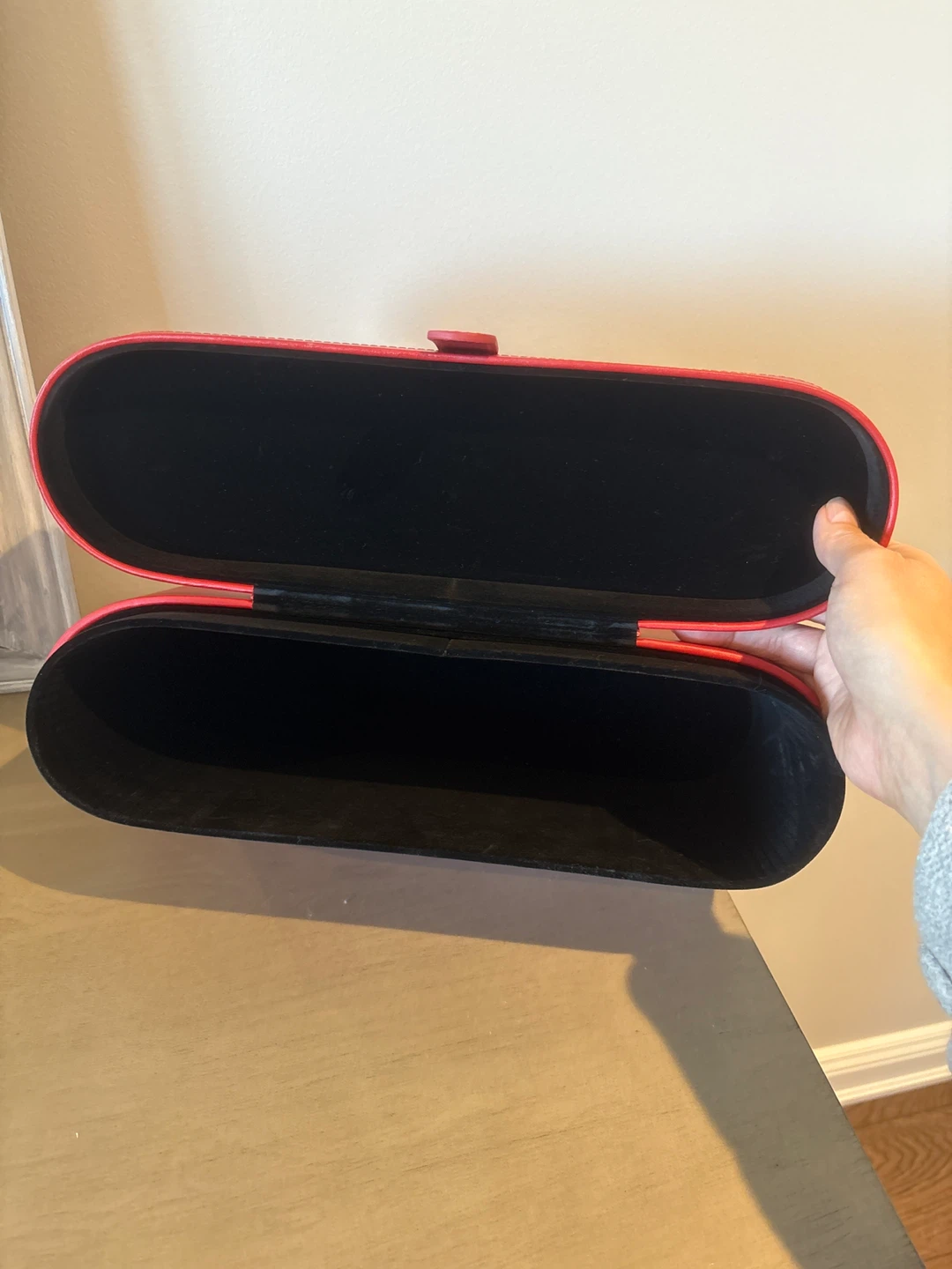 Dyson Red Storage Case/Box - photo 3