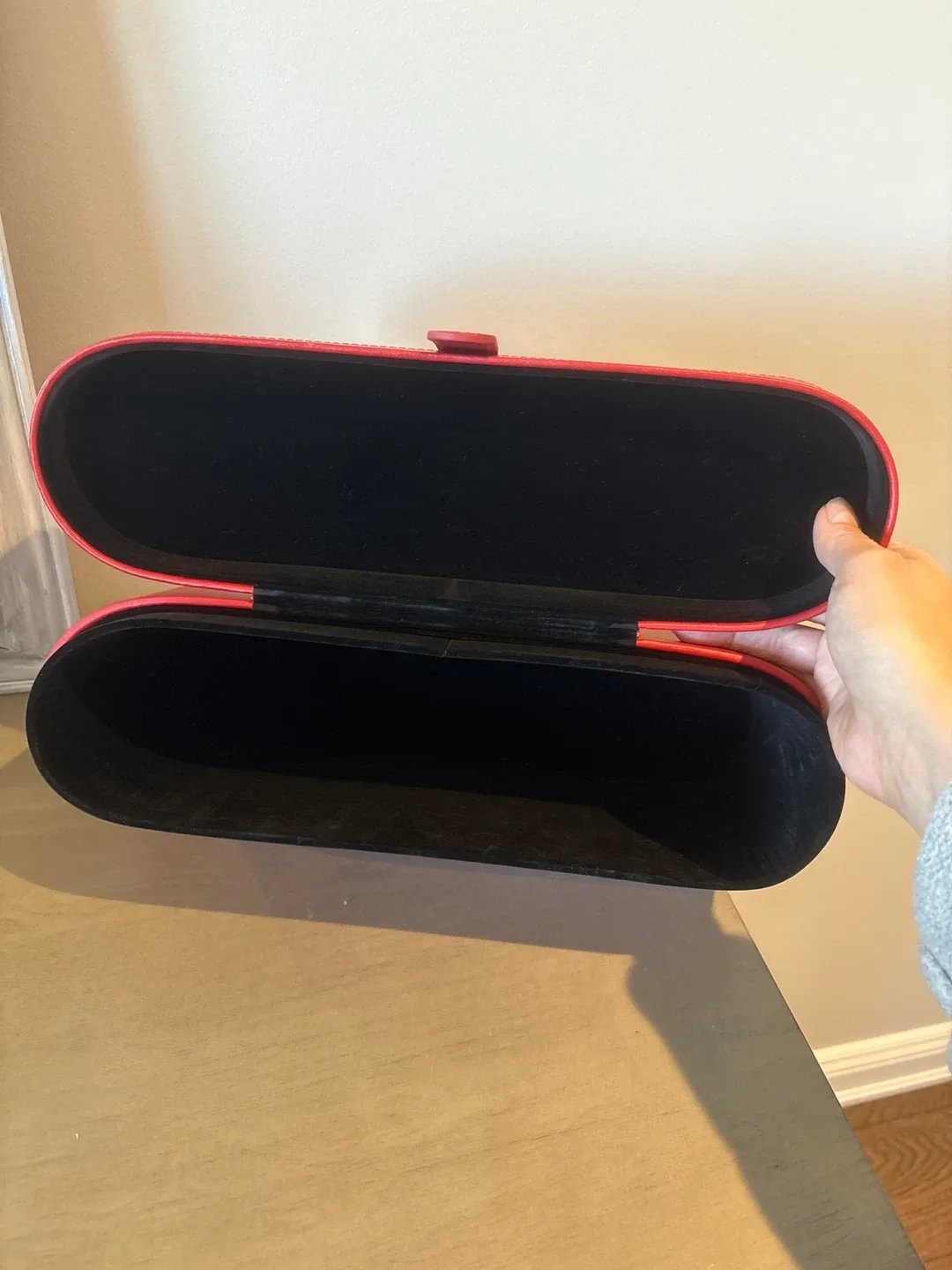 Dyson Red Storage Case/Box image indicator(3)