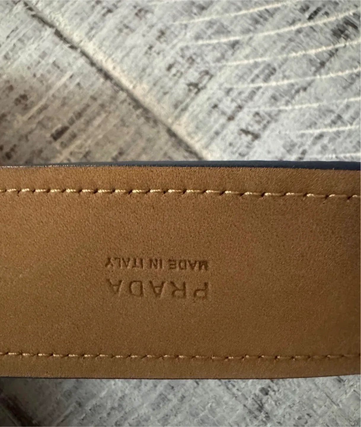 Ladies leather PRADA belt image indicator(4)