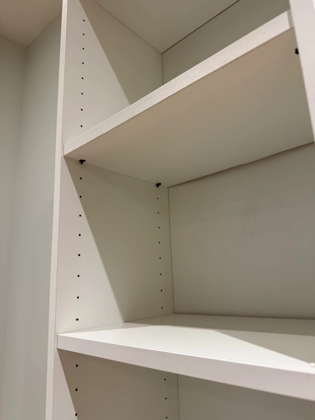 Tall white bookcase - photo 5