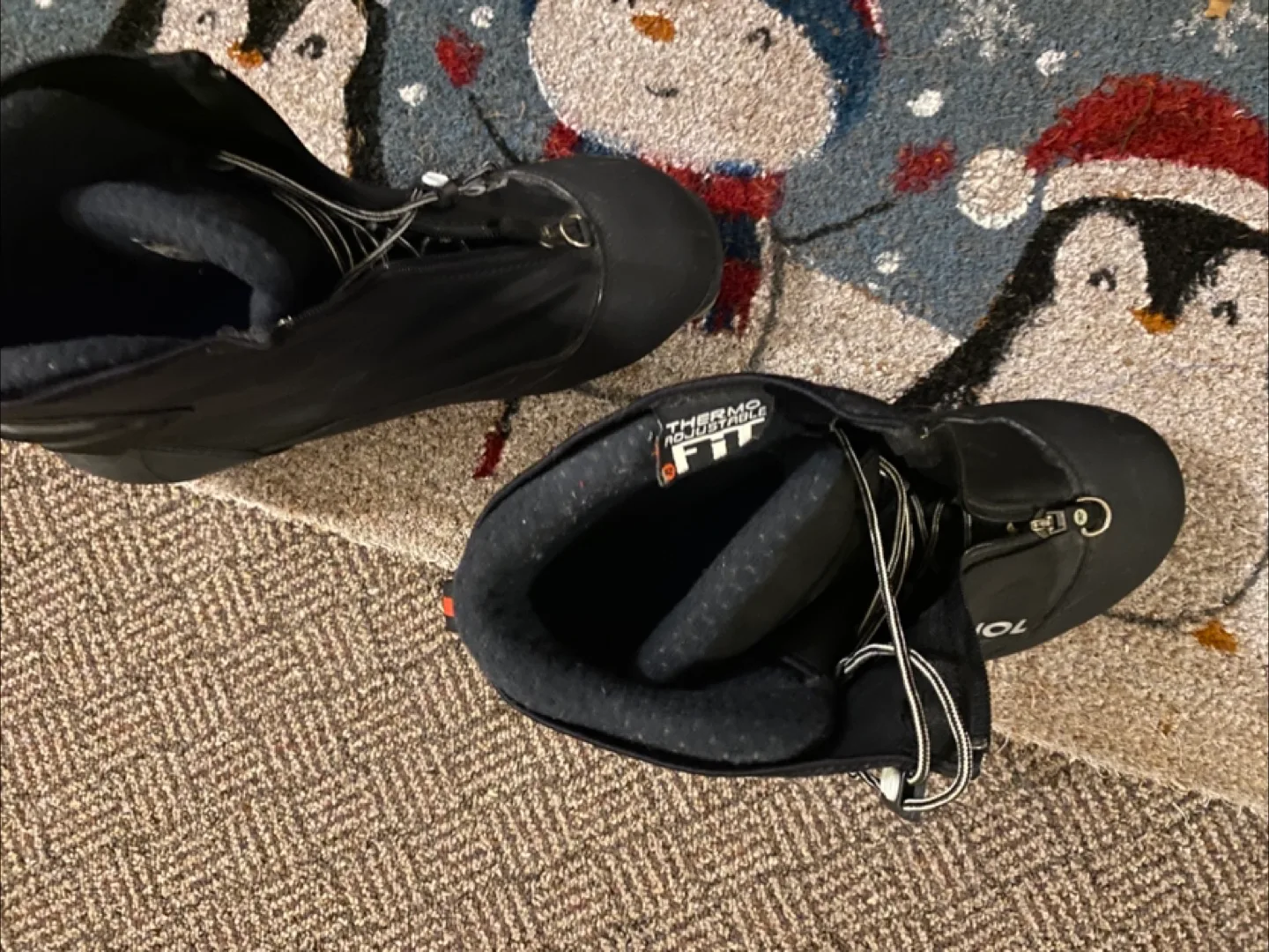 Complete set Rossingnol Skis, boots and poles.