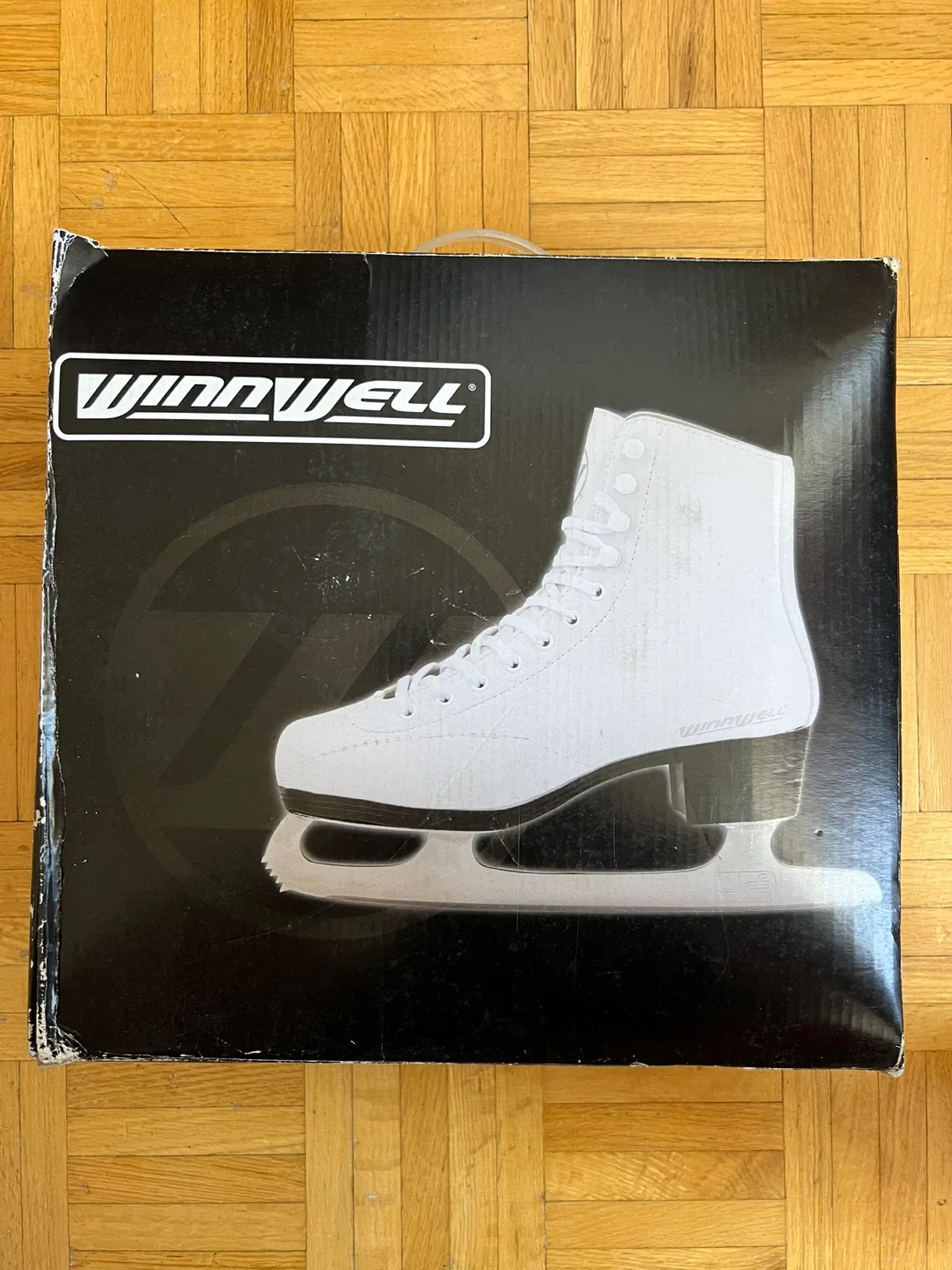 Winnwell Women Ice Skates (Used)